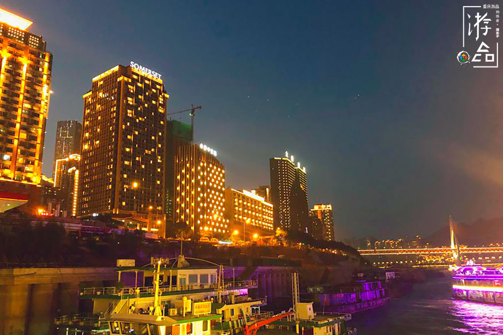 重庆两江游避坑指南：从购票选择到登船占位，每个环节都必须注意