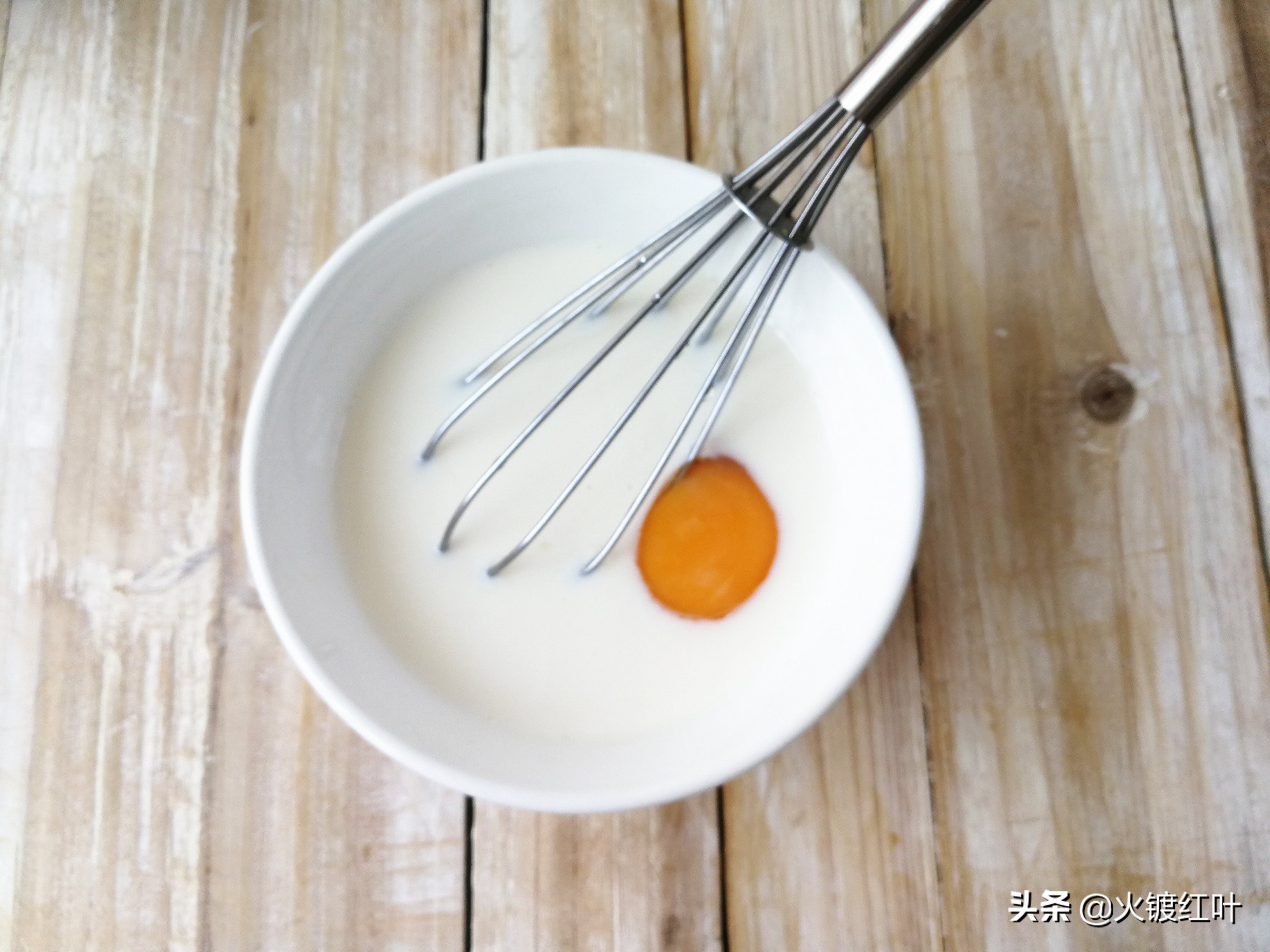 自己在家做蛋卷，香脆可口，碎屑也不舍得浪费，满足感爆棚