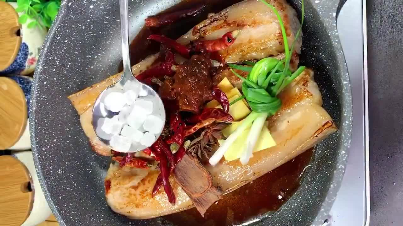 教你做家常鹵肉，肥而不膩入口即化，色澤誘人擔保下酒又下飯