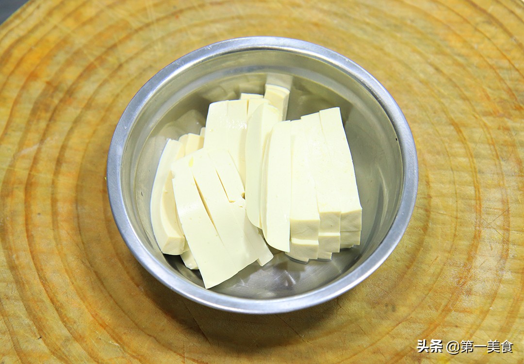 图片[3]-【黄豆芽烧豆腐】做法步骤图 掌握这个做法 香辣入味又下饭-起舞食谱网