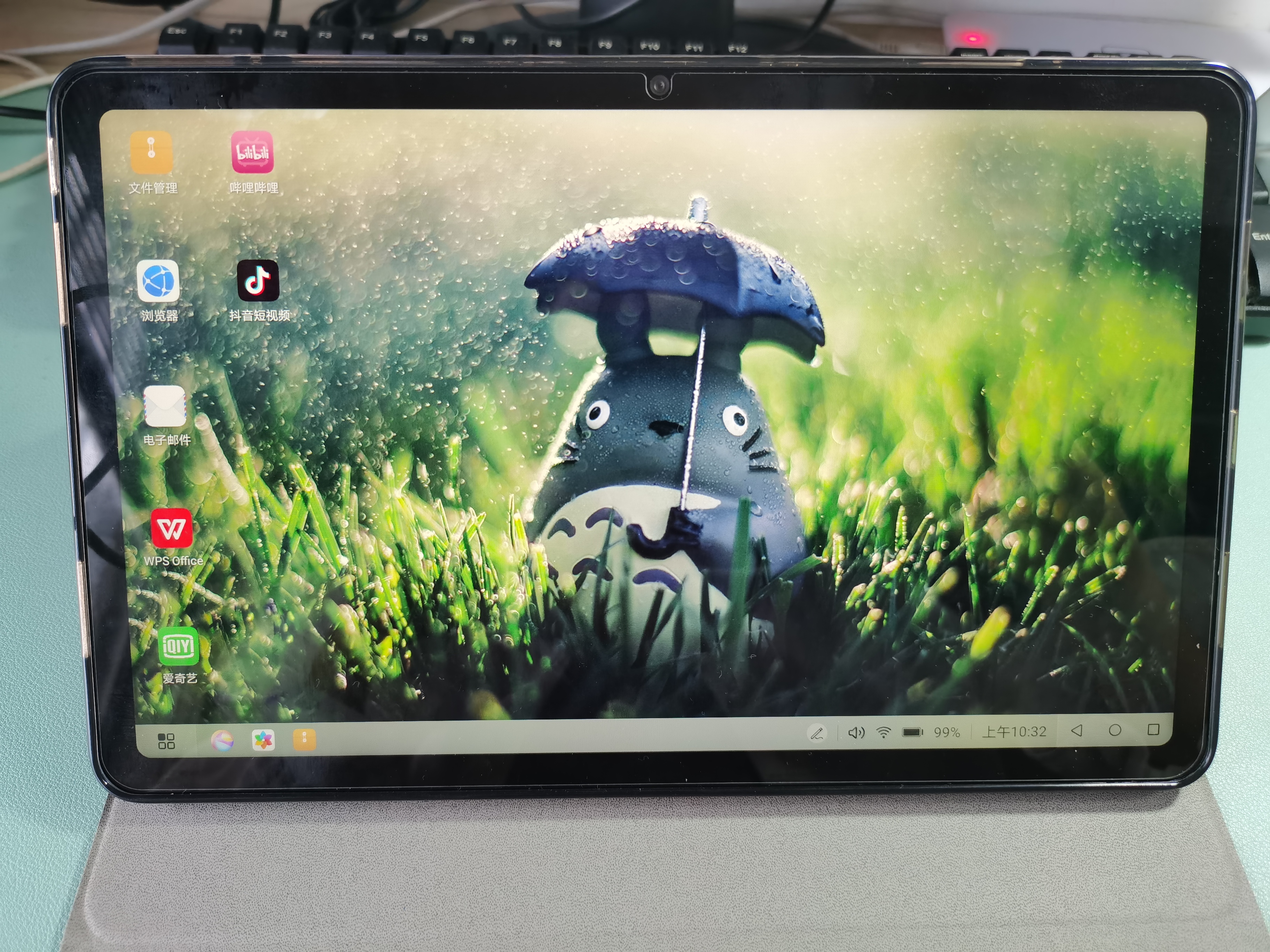 这次我想抛开硬件参数来谈谈体验，来自荣耀平