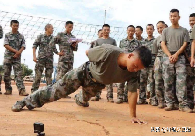 俯卧撑要做多少个才算及格？我军最高纪录，估