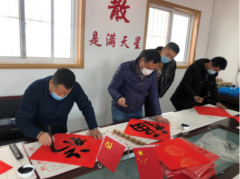山东省城阳区：开展阳光志愿者暖心服务社区行活动