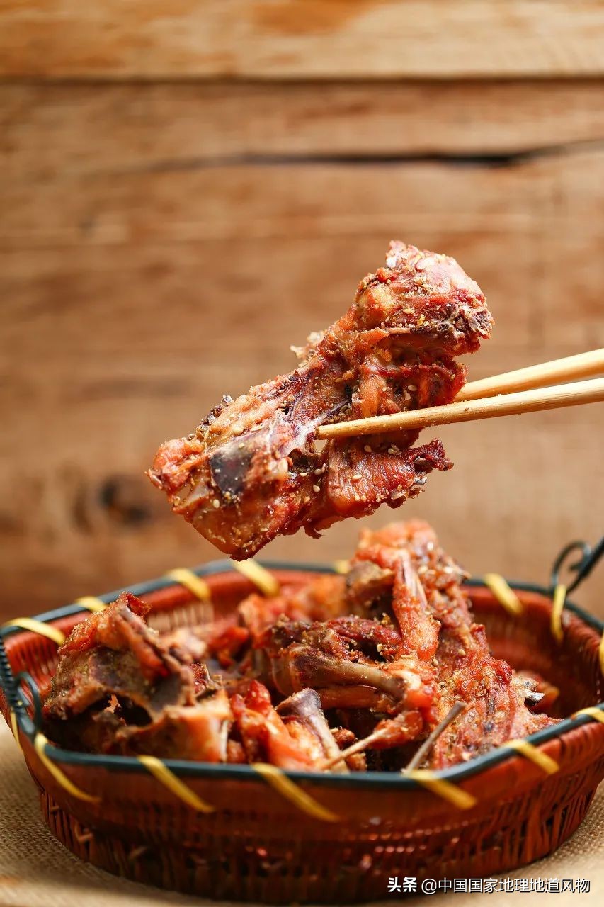 摄影/沉默的螺旋, 图/图虫·创意鸡架那么好吃,怎么可以有想把它扔掉