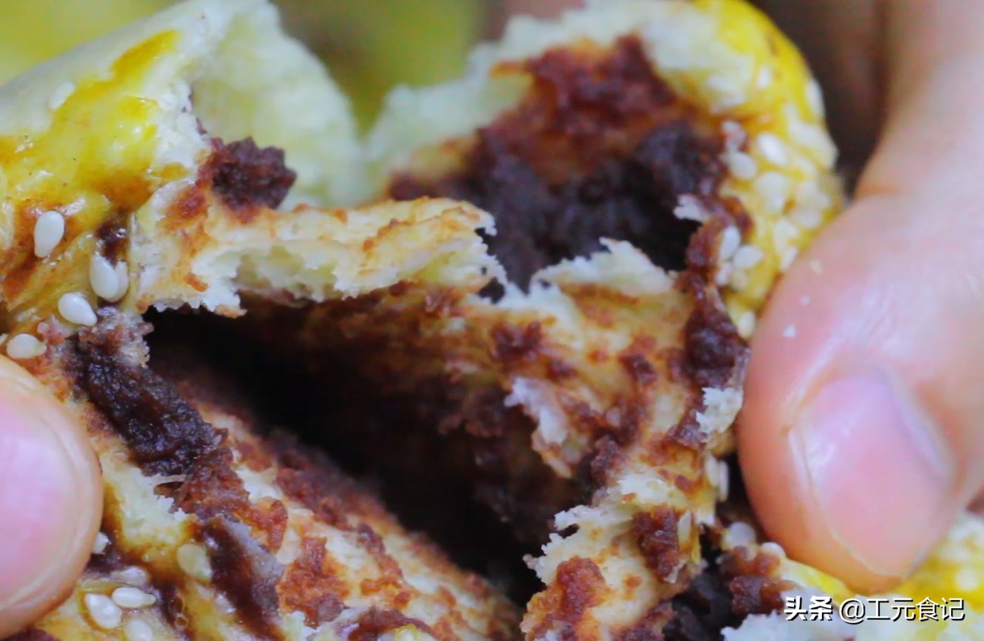 孩子最爱酸奶豆沙面包，不蒸不烤电饭煲一按，松软香甜比买的好吃