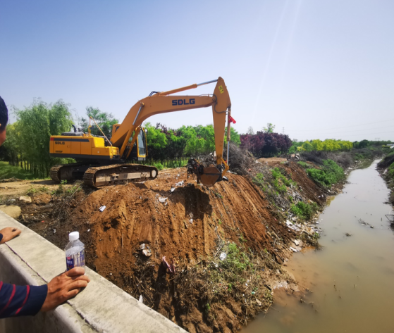 周至县哑柏镇全面开展河道清理整治工作