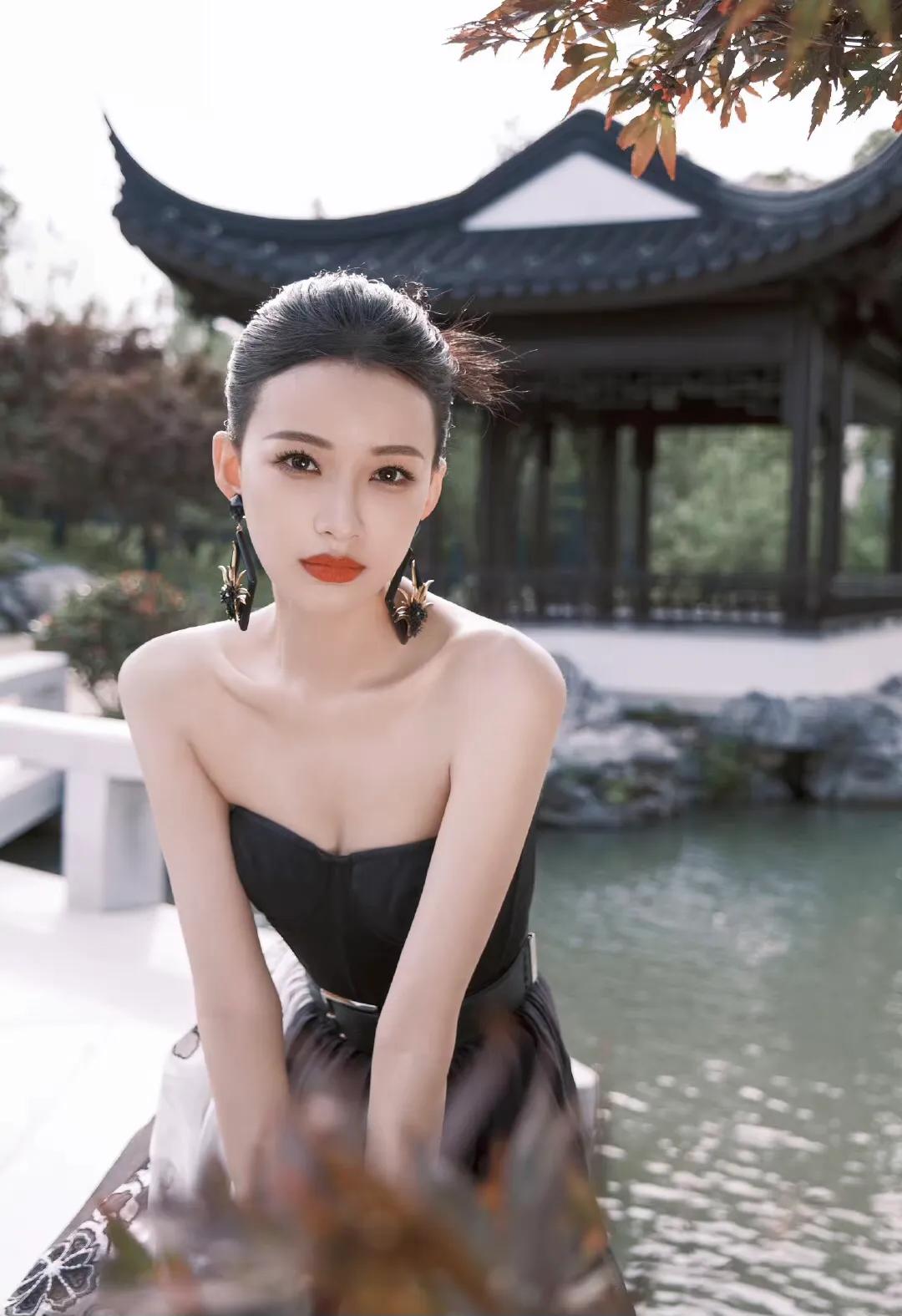 Sun Yi Hot Photo Album - iNEWS