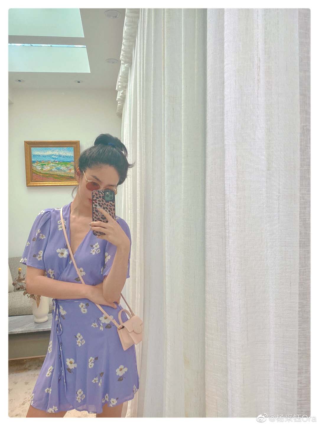 跟着明星学穿搭 | 法式复古派女士杨采钰