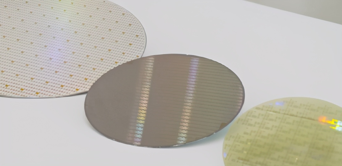 国产光刻胶成功突破，粉碎日本垄断梦