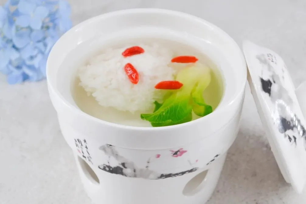 重庆解放碑皇冠假日酒店推出黄厨招牌菜