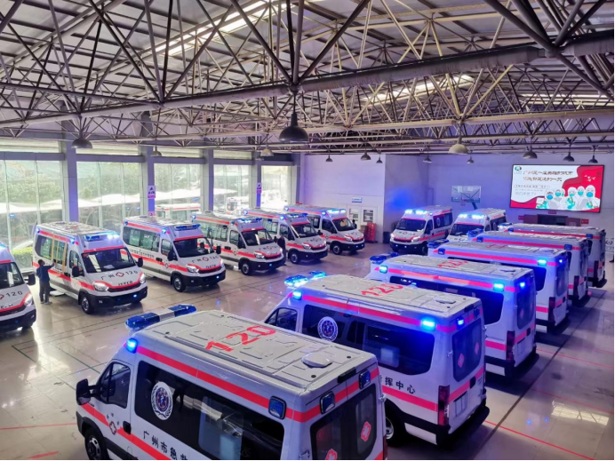踐行企業(yè)責任，南京依維柯歐勝負壓救護車再出征