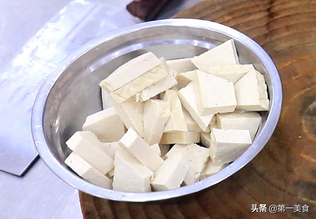图片[2]-【豆腐鸡蛋饼】做法步骤图 金黄香酥 轻松解决家人早餐-起舞食谱网