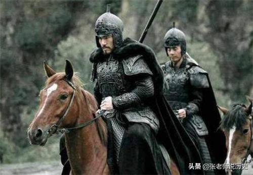 刘备早期错过一位结义兄弟，武功比“五虎将”还高，却投奔了曹操