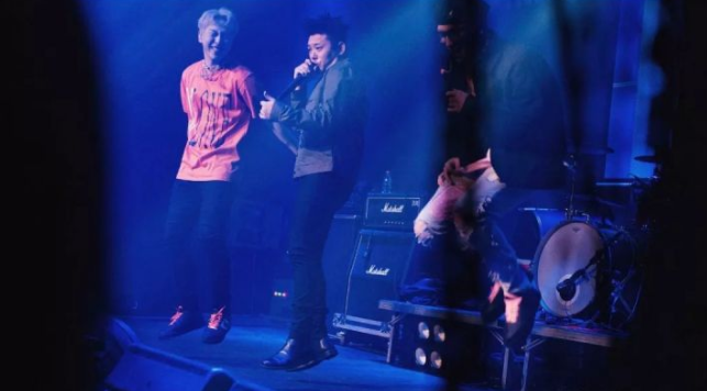 老舅亲自送锦旗，野狼disco“推广大使”不是陈伟霆，竟是他？