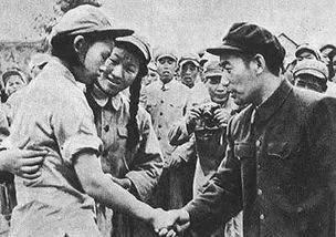 开国中将杜平婉拒任命，为何国宴上唯独他的敬