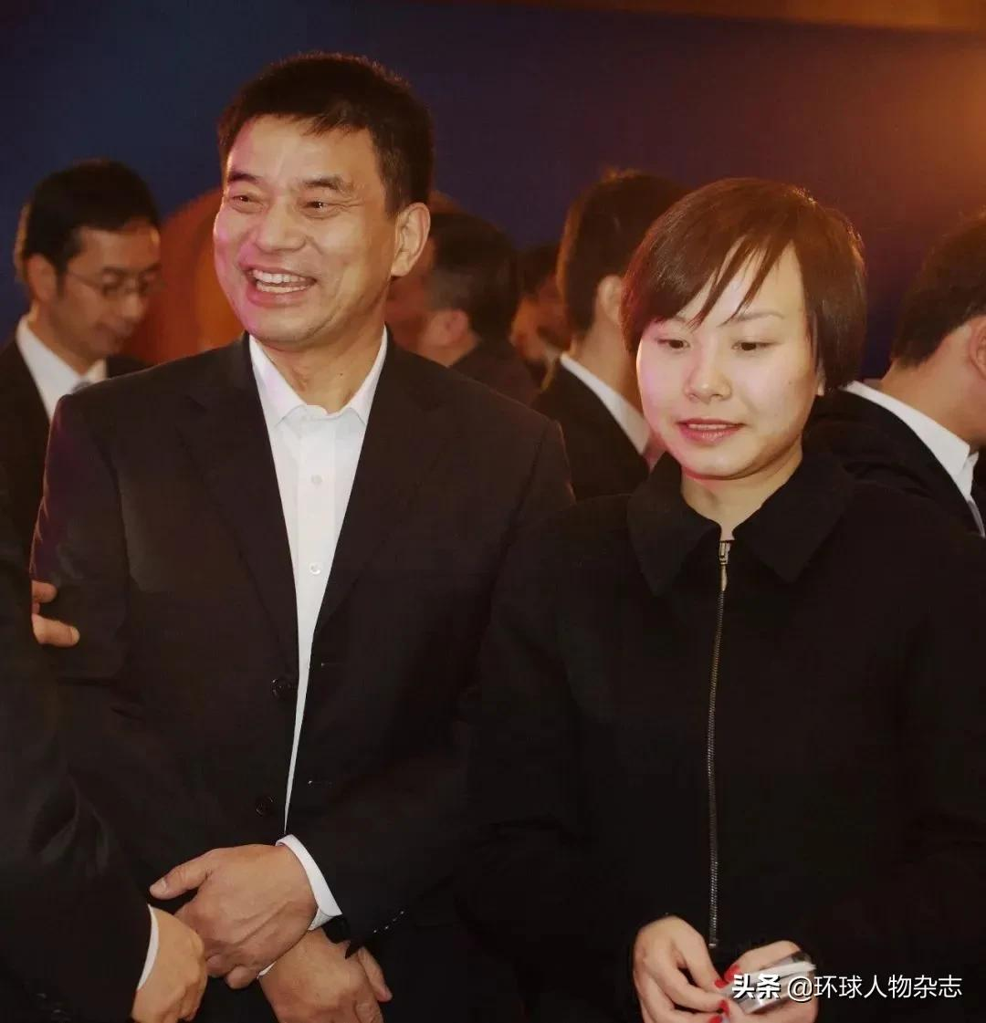 豪言跟她养猪“两年买车三年买房”，接掌千亿帝国的女文青，曾常去给猪“超度”