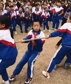 亲爹给起我的这名字,上学被抓还不算,3天就被揍了8次