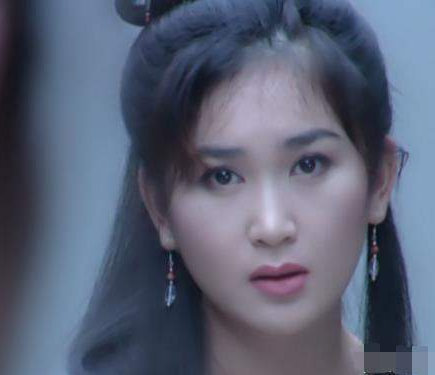 “不老女神”温碧霞新剧曝光，太妃一角引争议