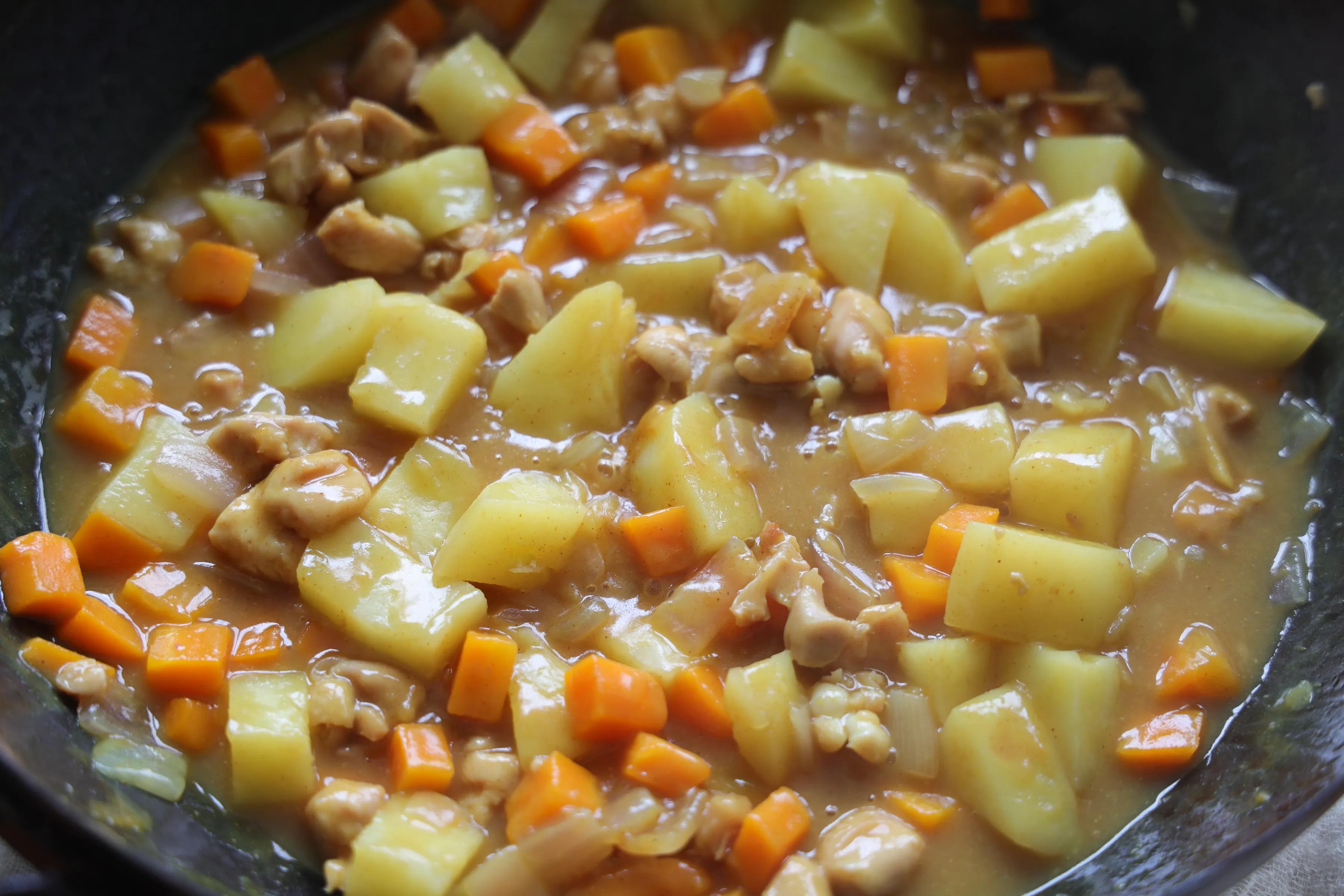 秋天，一定要试试鸡腿土豆咖喱饭，简单0难度，简直太下饭了