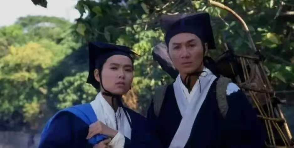 58岁“许官人”叶童，和富豪结婚33年，遭背叛4次选择终身不生