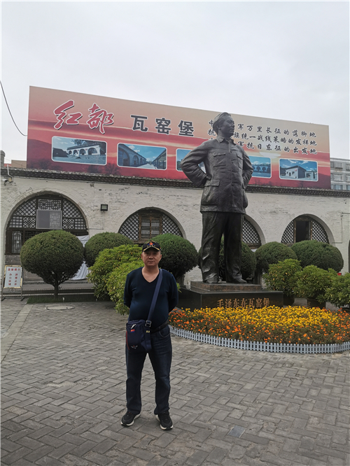 军品大王李长东参观瓦窑堡革命旧址纪念馆 追忆红色文化情