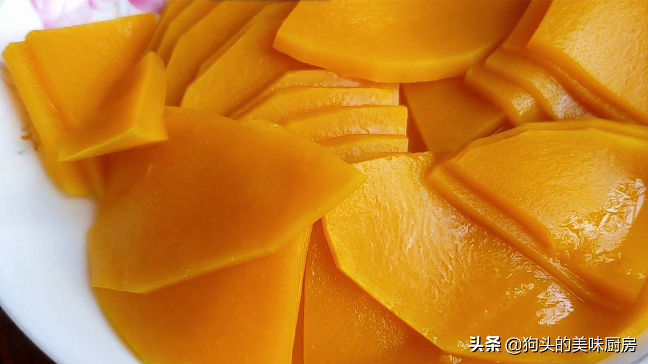 南瓜不要炒着吃了，教你夏天最好吃的做法，冰凉爽滑，比雪糕好吃