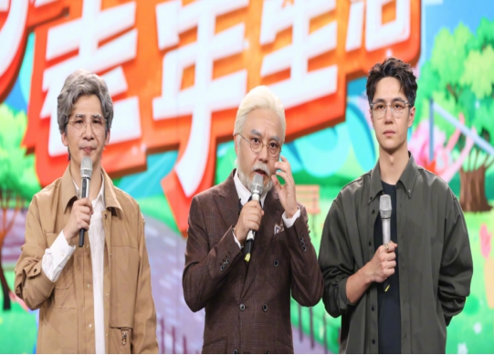 《天天向上》剩三人，《快乐大本营》却有六人，汪涵又要带新人了