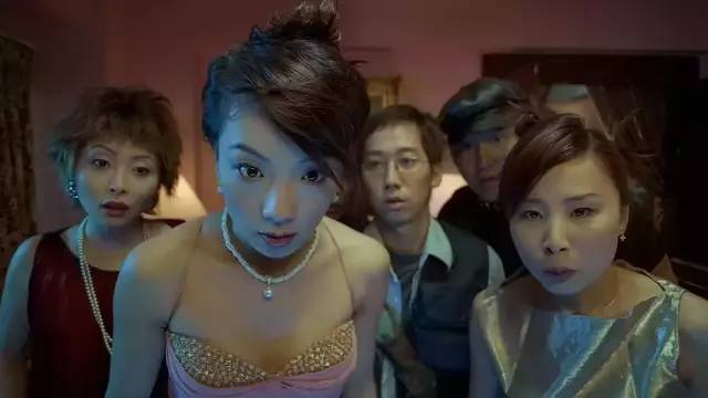 香港版的《低俗小说》，片长99分钟，笑点超过99个，内容太有脑洞