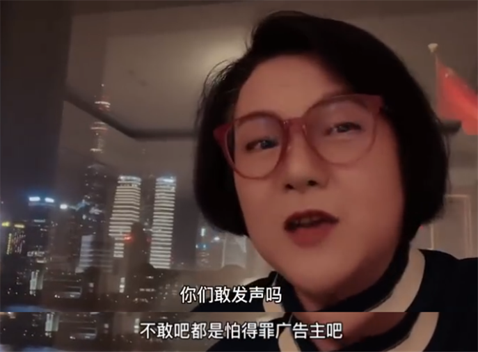超百位明星声援新疆棉！洪晃痛骂HM有病，尼格买提亲下棉田支持
