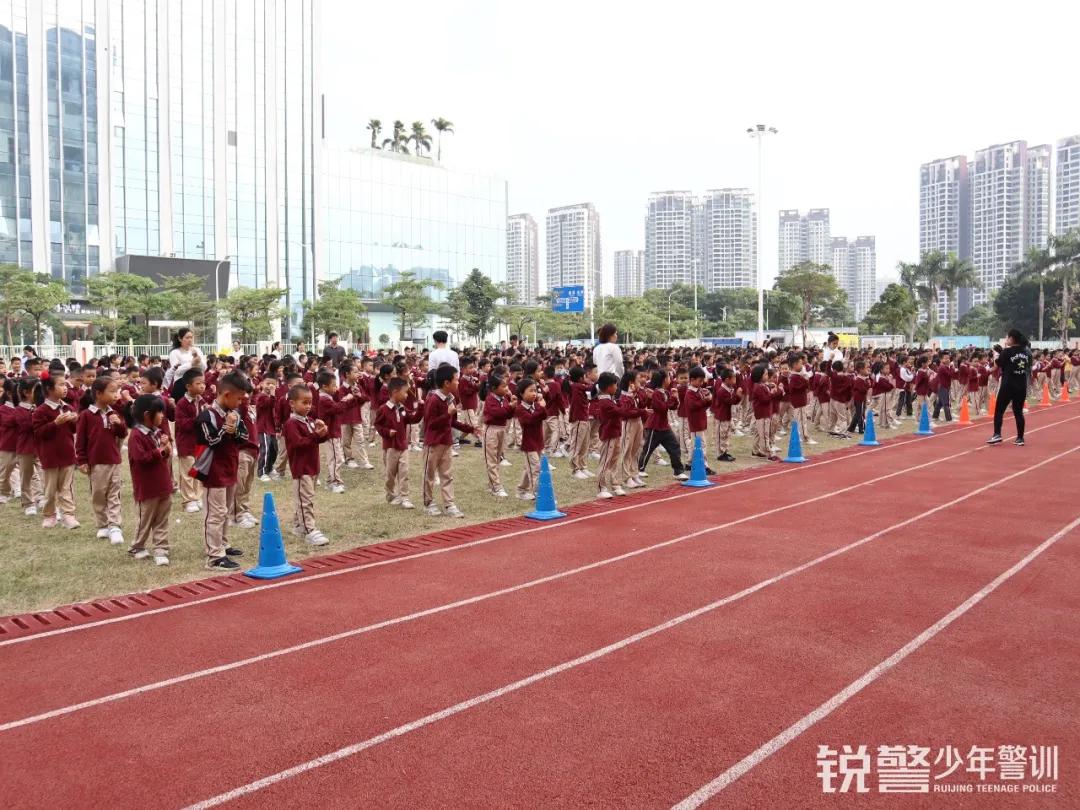 珠海锐警少年警训：安全教育进校园，护航珠海市香洲区格力学校