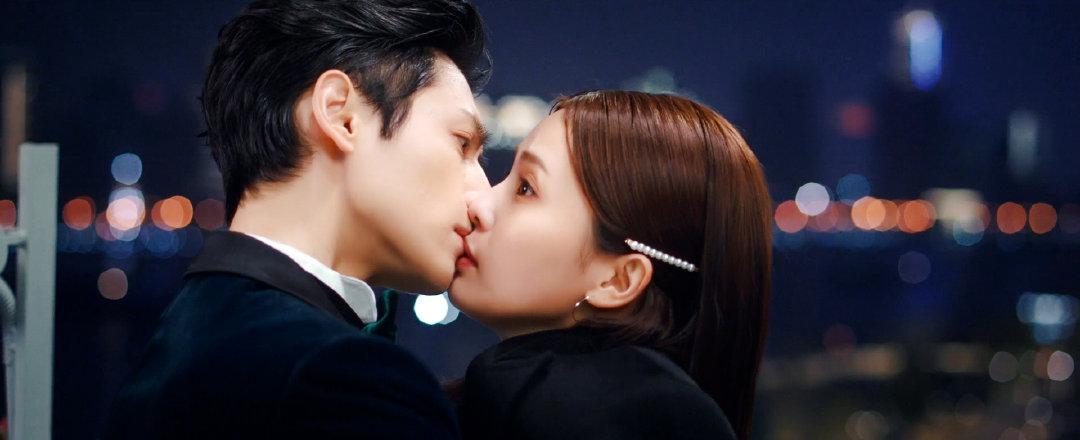 近日娱乐圈绯闻集中？白鹿罗云熙被传领证结婚