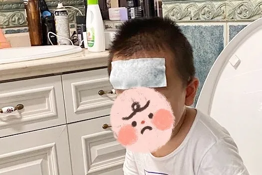 央视点名!家长奉为“神器”的退热贴,竟然不能退热