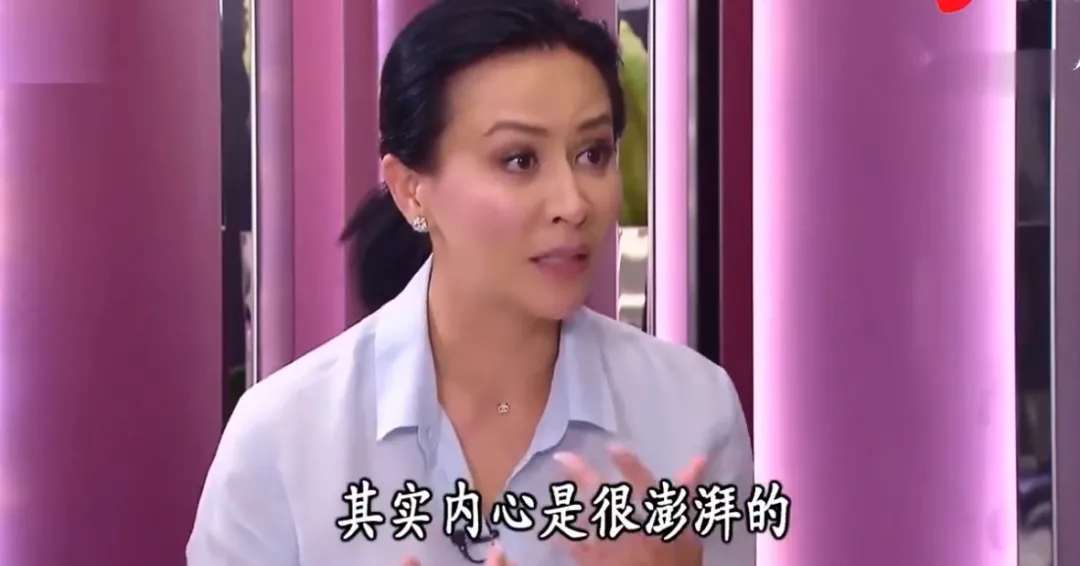 没想到,拍完这部电影后,一代“港姐标准”就陷入了巨大的风波