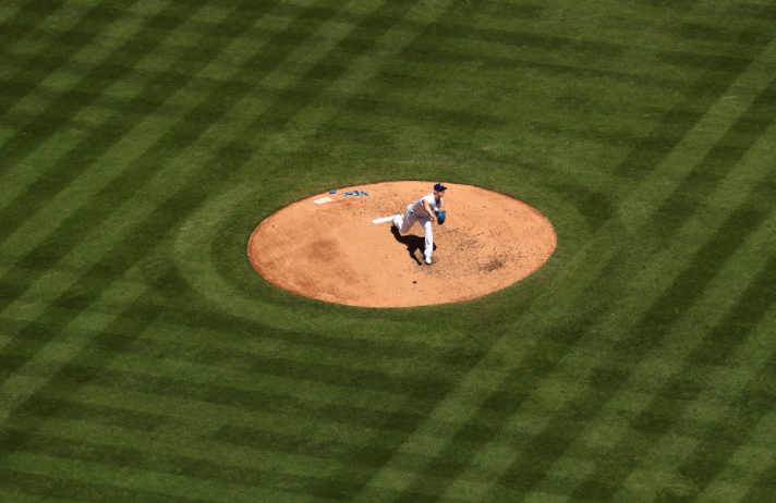 为什么体育摄影需要超长焦镜头？