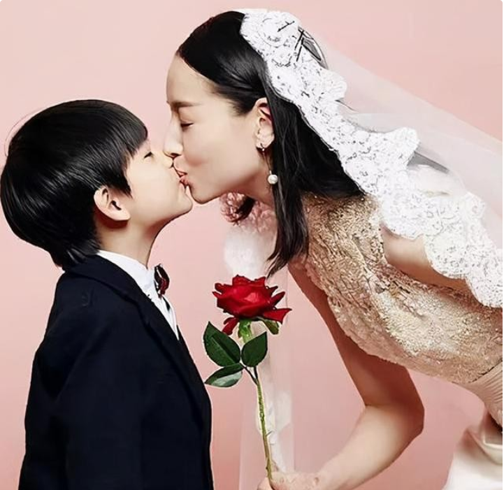 董潔潘粵明婚變內(nèi)幕，沒你想的那么簡單
