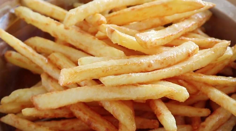 愛吃薯條趕緊收藏，教你2個訣竅，金黃酥脆，一次做一大盆不夠吃