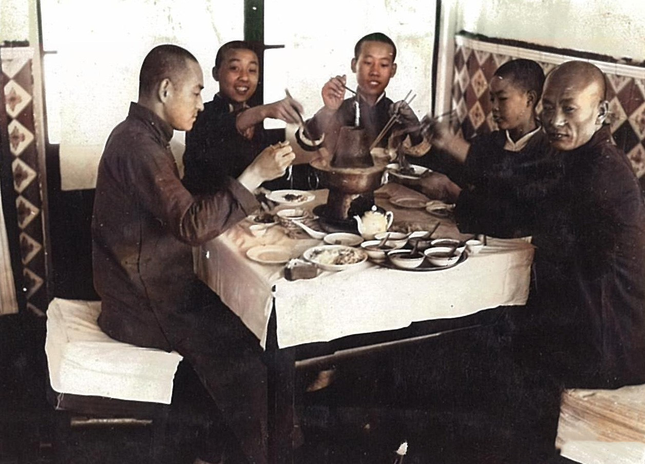 老照片：1939年的北京，冬天裏吃頓東來順的涮羊肉幸福感滿滿