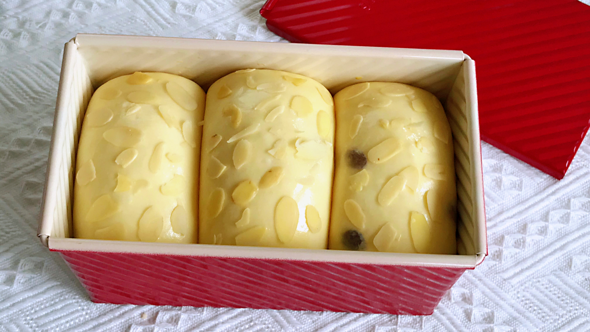 用了6年的麵包方子，還是最愛它，蓬鬆暄軟，細膩拉絲，放3天不硬