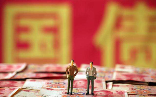 国家发行一万亿特别国债，你们打算买吗？