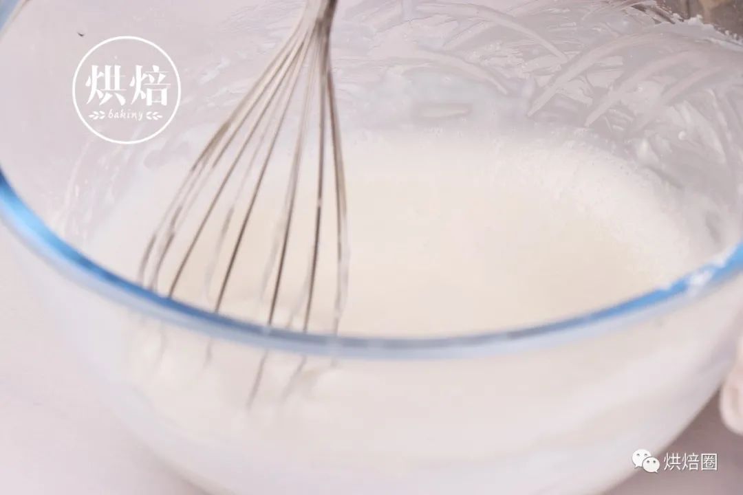 把西米整粒加入到木薯粉中蒸出來的糕好有嚼勁