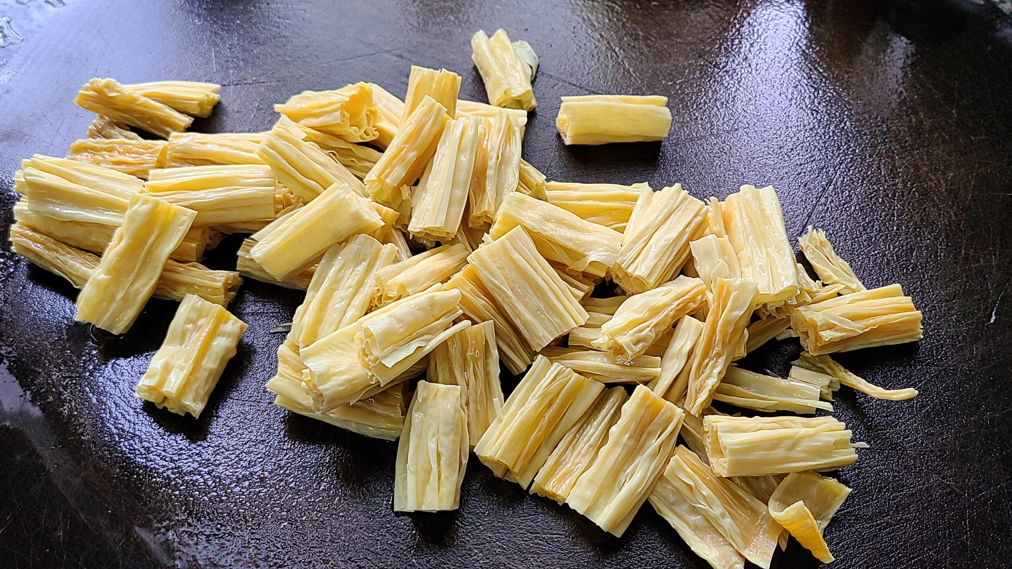 排骨这样做味道更香，教你在家秘制排骨，简单好吃，太美味了