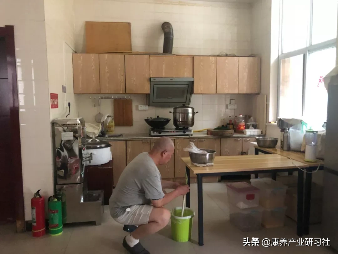 深度解析社区养老：实践经验+供给机制+发展建议+趋势预判