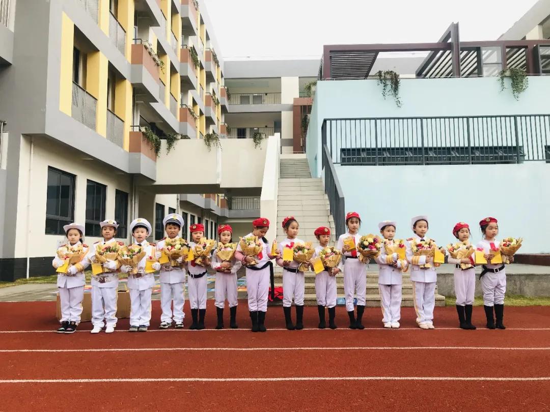 成都高新区朝阳小学“感恩生命”主题活动