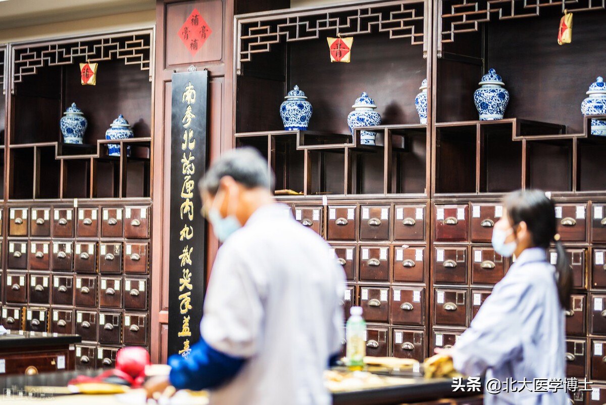 外阴白斑？治了这么久为啥除不了根？原因：为啥不试试中药方法？