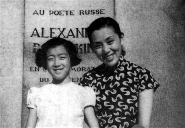 姚姚：母亲多次婚变，男友自尽，儿子被迫送人，31岁带着遗憾离世