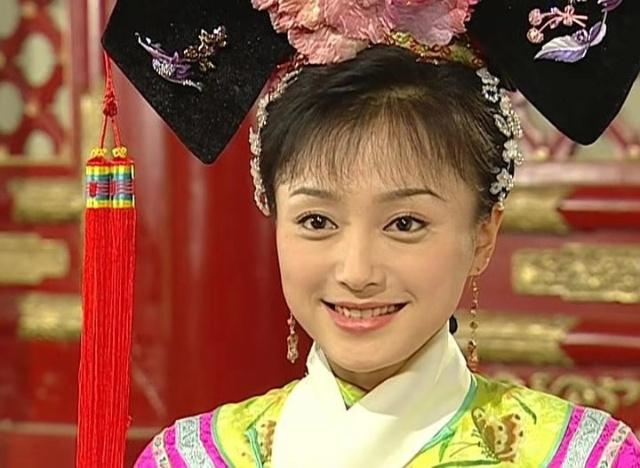 45岁蒋勤勤落泪美上热搜 果然演过琼瑶剧都是“