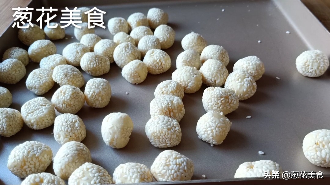 過年必備小零食開口笑做法，個個香酥開口有訣竅，孩子直呼太好吃