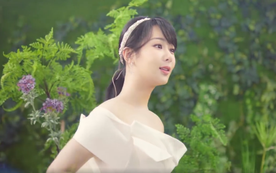 杨紫身材又翻车！膀大腰圆瑕疵太多，拍个背影也得用替身