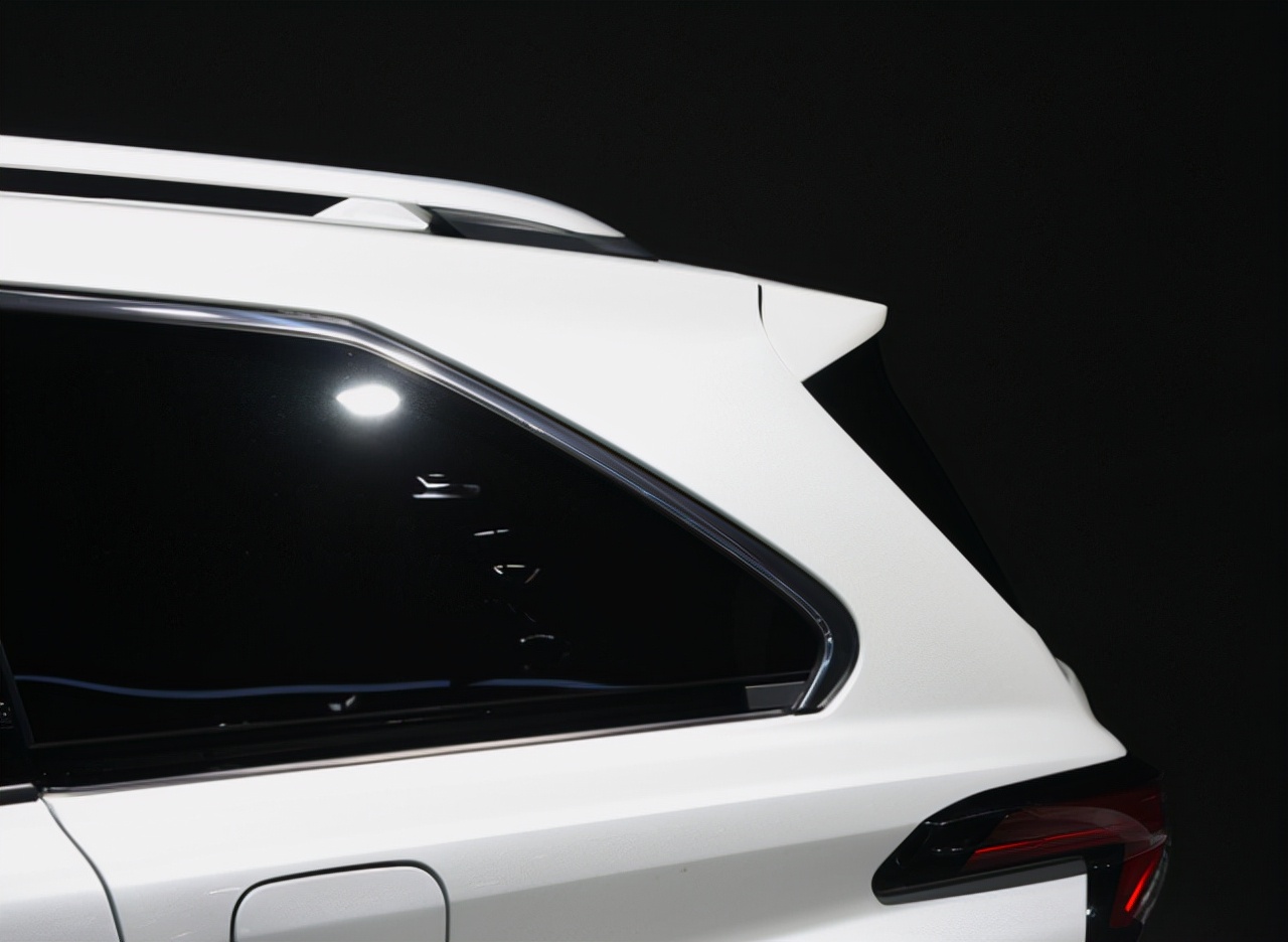 Toyota's 7seater MPV Senna, all hybrids, are only more than 80,000