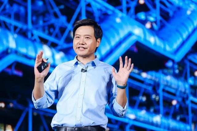 雷军正式宣布！数字旗舰销量破300万，小米11Pro功不可没